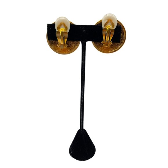 Chanel Vintage Gold Round CC Logo Clip-On Earrings - Picture 7 of 7